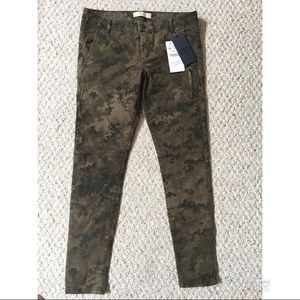 Brand NEW Camouflage pants/jeans